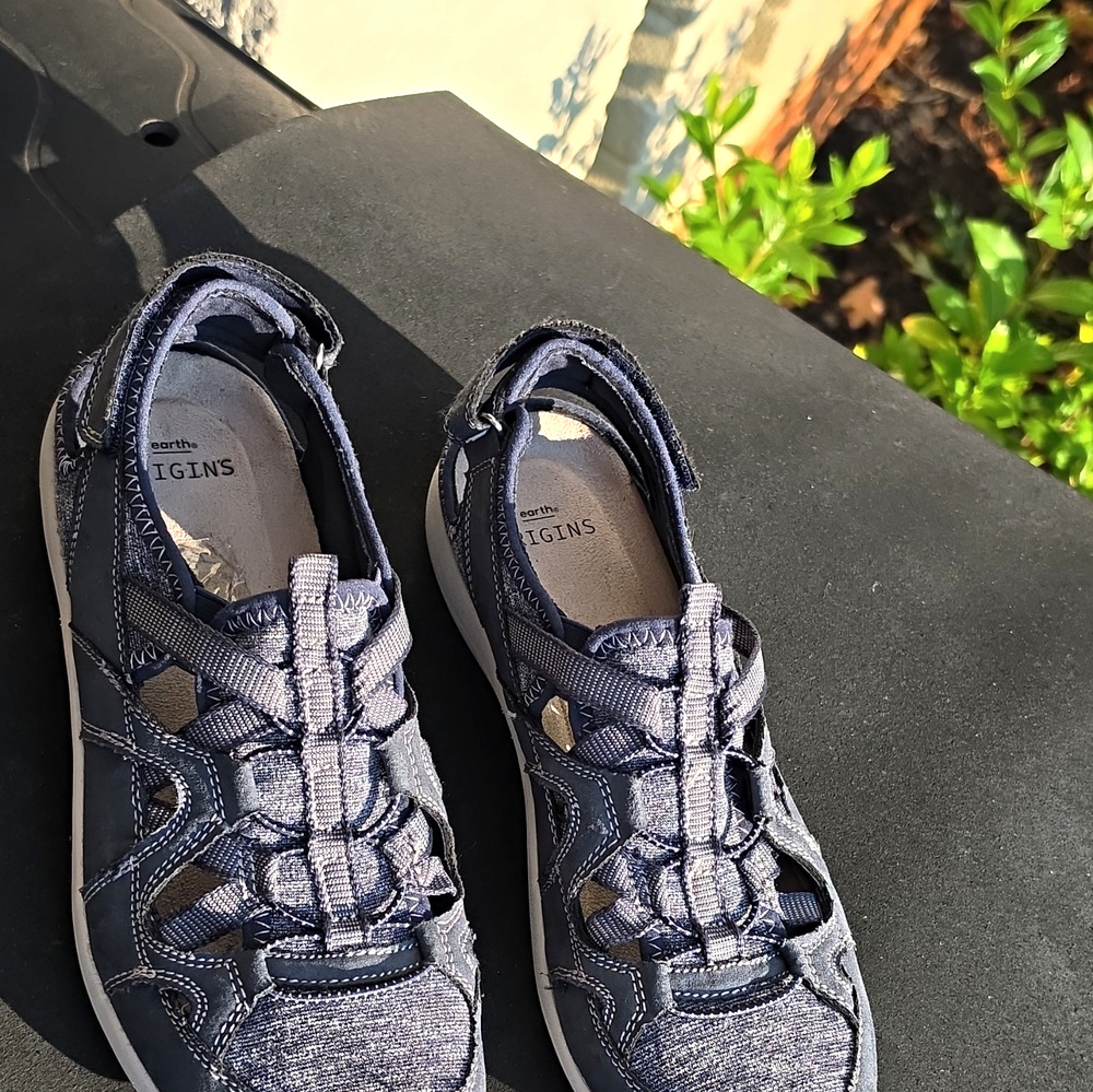 Earth Origins Sid Women 9.5M Navy Blue Leather Comfort Hook/Loop Walking Sneaker